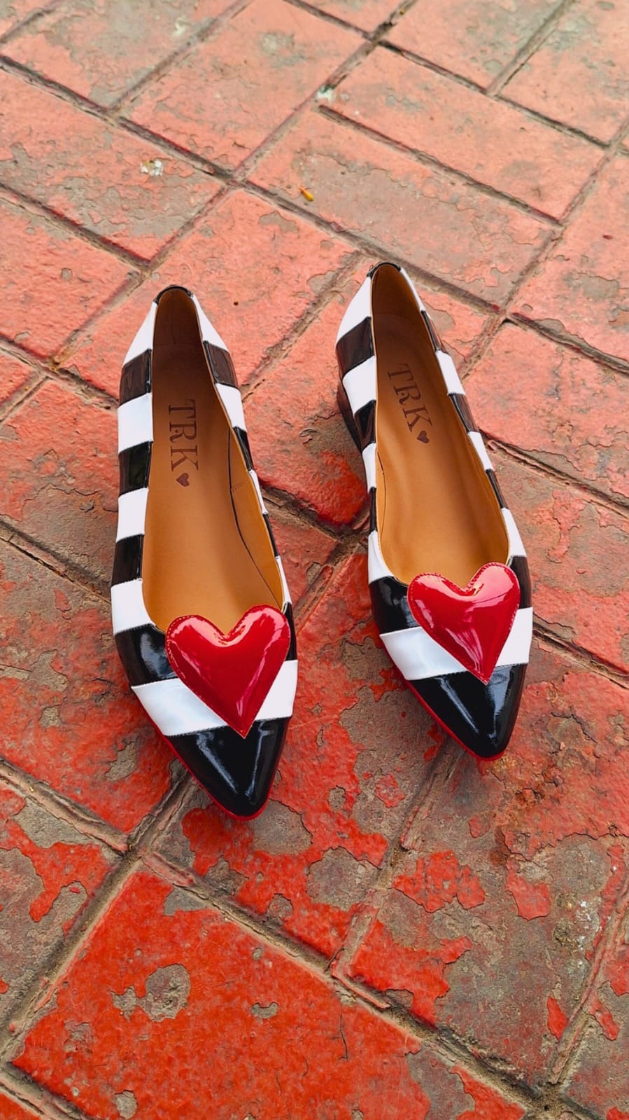 FLAT DAKOTA POP NEGRO