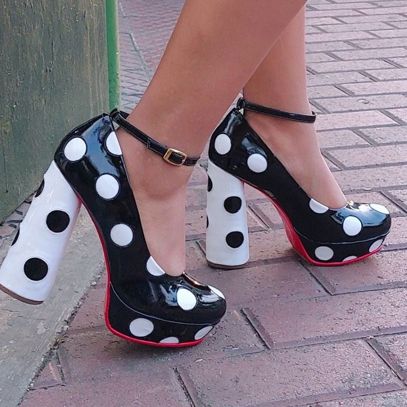 SALE POLKA DOTS NEGRO